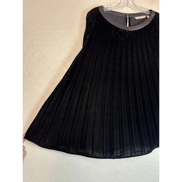 NEW Soft Surroundings Black Pleated Velvet Lace Cuff Blouse Top Medium 2203 - Picture 3 of 6